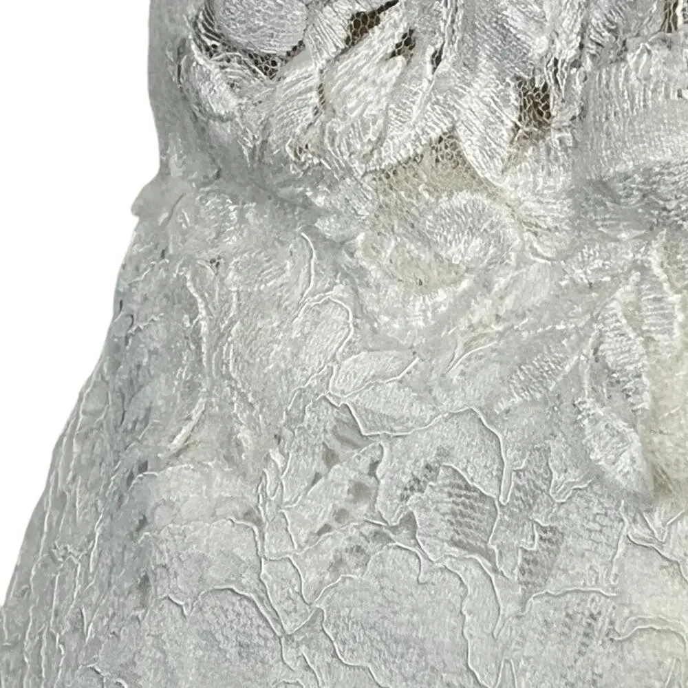Melissa Sweet Ivory Lace V-Neck Trumpet Wedding Gown - Picture 6 of 16